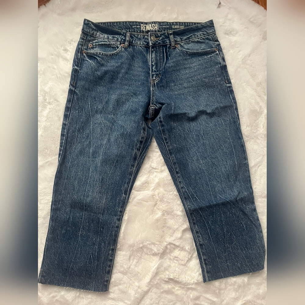 FashionNova jean capris